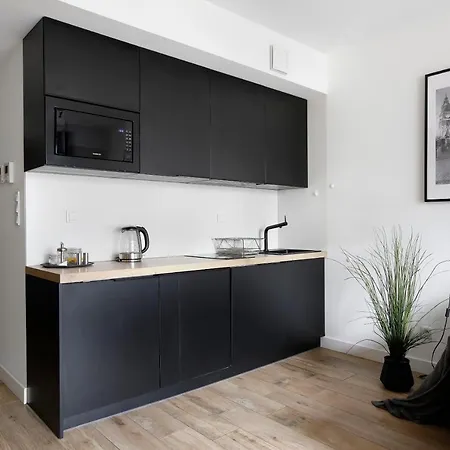 Bedrouse Wawrzynca In The Heart Of Jewish District *